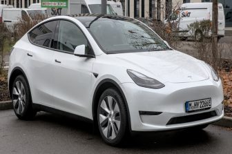 Tesla’s Struggle to Justify Valuation Amid Self-Driving Dreams