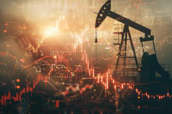 Oil Prices Climb Despite Rising US Stockpiles
