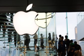 AI-Powered Apple Overtakes Microsoft as World’s Most Valuable Company