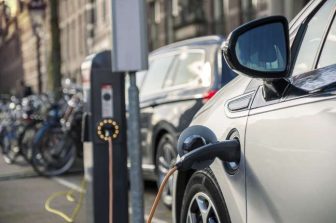 Government of Canada supports made-in-Canada zero-emission vehicles