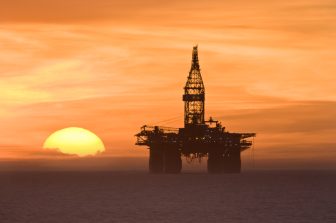 HORIZON PETROLEUM CLOSES NON-BROKERED PRIVATE PLACEMENT OF UNITS TO A STRATEGIC INVESTOR