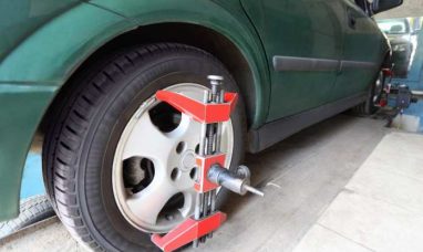 Buying a Car Through a Dealership: What American Consumers Should Know