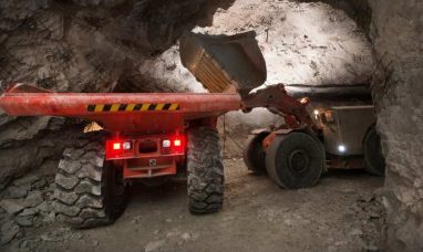 Huntsman Announces Executive Officer Changes