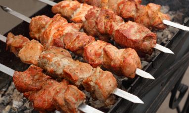 Urban Farm Shops combine Dutch greenhouse technology and food retail in one