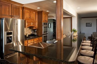 Unifor members at two GTA hotels vote to strike if necessary