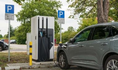 McLaren Racing Joins Hedera Council to Accelerate Digital Innovation