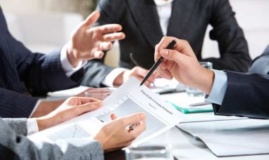 Real Estate Expert Billy Houston of Farragut Explains Luxury Lake Home Financing for HelloNation