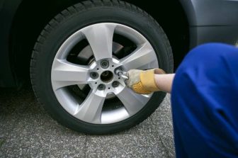 In HelloNation, Auto Maintenance Expert Gerald Gillis Identifies Key Vehicle Warning Signs