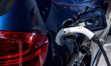 In HelloNation, Auto Industry Experts David Mantz and David Mantz Jr. Examine Choosing the Right Mechanic in Sout...